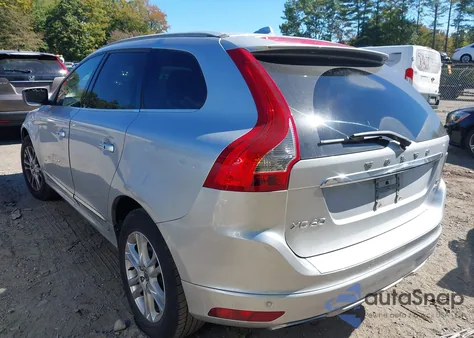 2016 Volvo Xc60 T5 Premier z USA, uszkodzony, nr VIN YV4612RK5G2831142